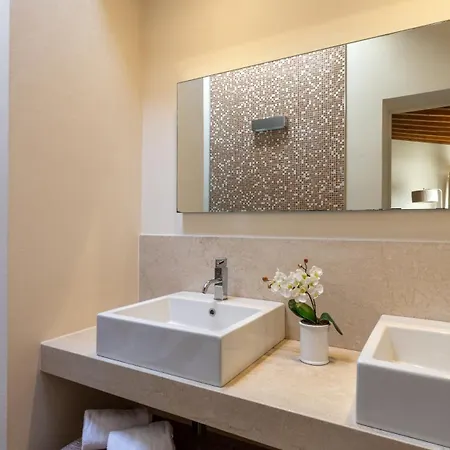 Panorama 14, Emma * Chianni